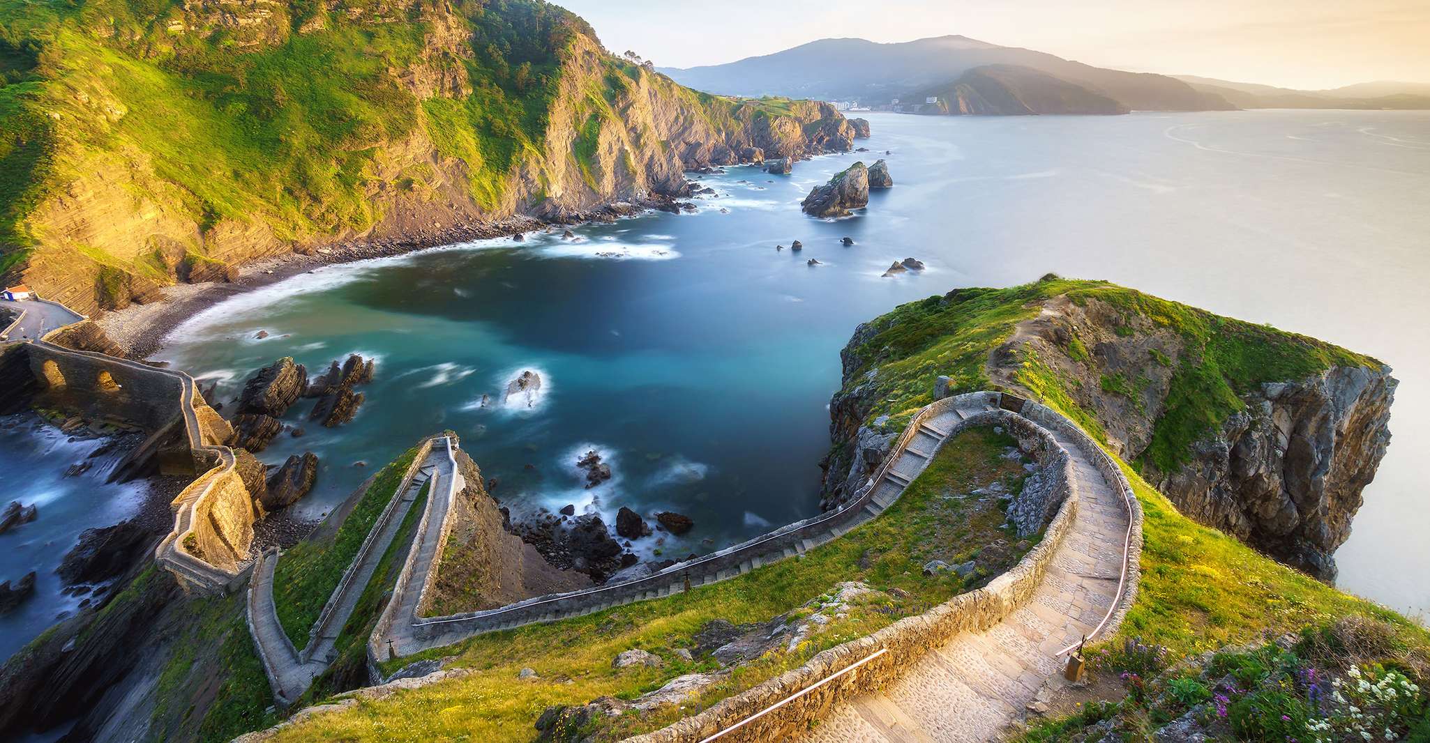 From Bilbao, Gaztelugatxe, Bermeo and Gernika Tour - Housity