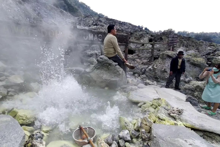 Bandung: Tangkuban Perahu Volcano Tours Tangkuban Perahu - Domas - Tahura Djuanda - Keraton Cliff