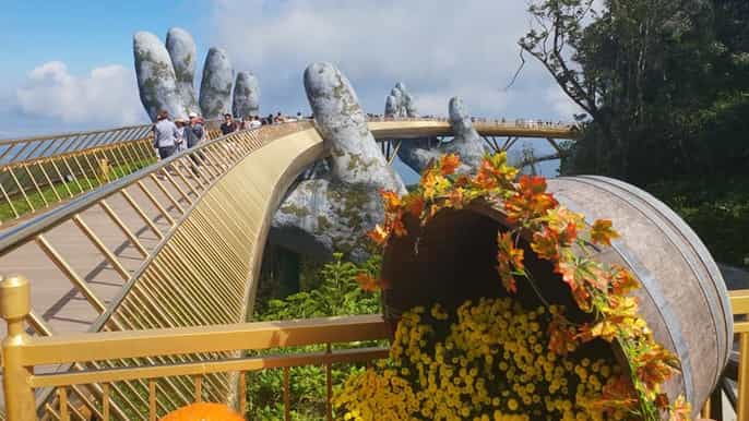 from da nang fullday ba na hills and golden bridge tour