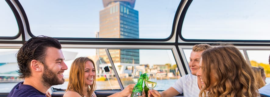 Amsterdam: Pizzaristeily juomineen