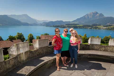 Lucerne: Full-Day Castles, Villages & Monasteries Tour
