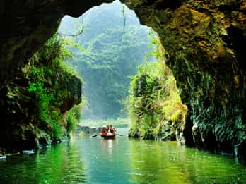 Hanoi: Full-Day Private Tam Coc Tour with Boat Ride & Lunch