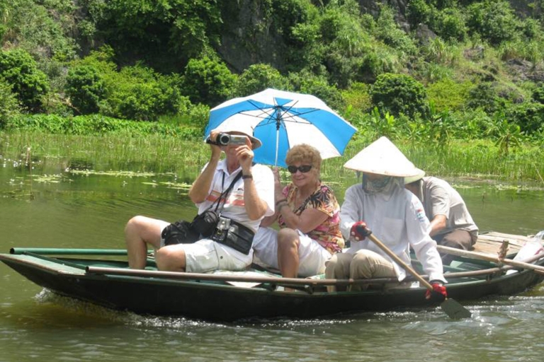 Hanoi: tour privado de Tam Coc de día completo con paseo en barco y almuerzo