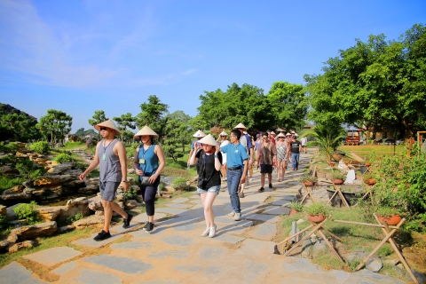 Hanoi: excursion privée d'une journée à Tam Coc avec promenade en bateau et déjeuner