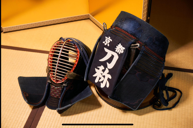 Kyoto: Esperienza di Kendo e Samurai con uniforme e attrezzatura