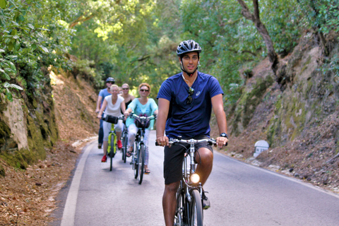 Desde Lisboa: tour en bicicleta por Sintra con almuerzo y 2 atracciones