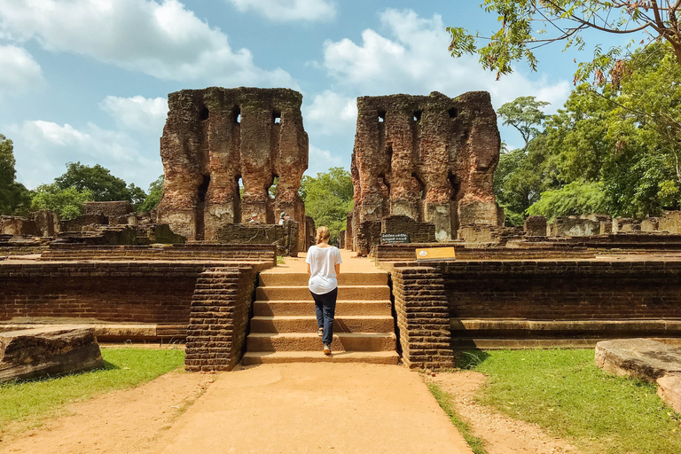 Dagtocht naar de oude stad Polonnaruwa vanuit Negombo