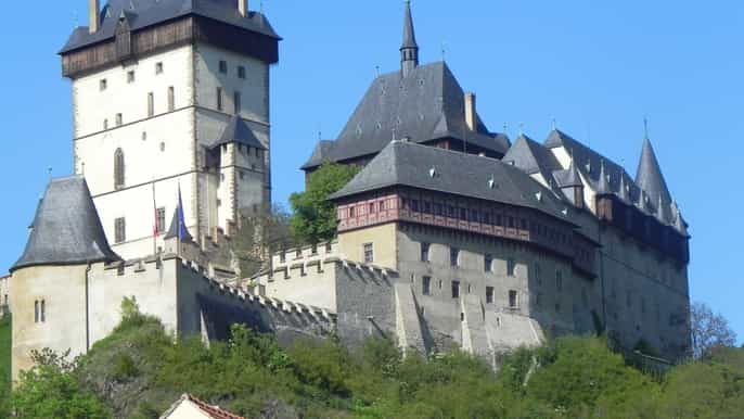 countryside bike tour from prague to karlstejn castle