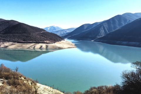 Tbilisi: Excursão de dia inteiro a Kazbegi, Gudauri e AnanuriTbilisi: excursão de dia inteiro a Kazbegi, Gudauri e Ananuri