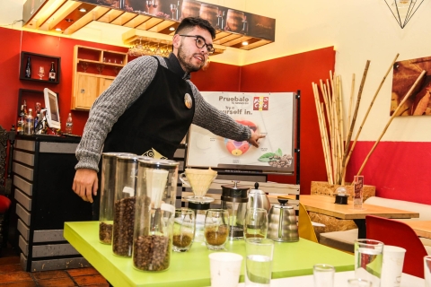Bogota: Food Tasting Tour en Coffee Workshop