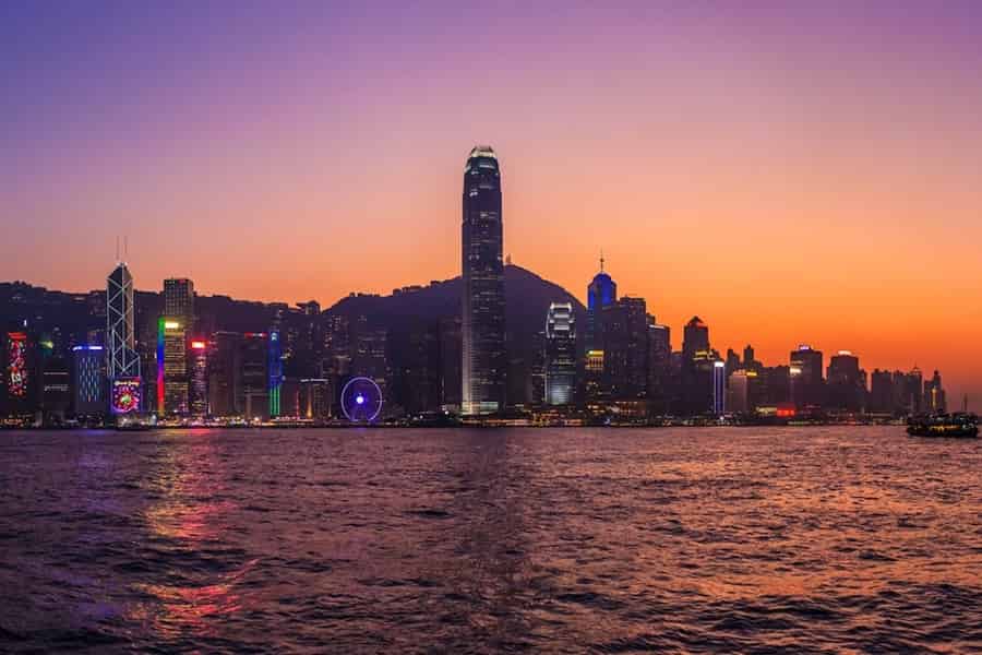 Hongkong: Victoria Harbour Day oder Sunset Cruise. Foto: GetYourGuide