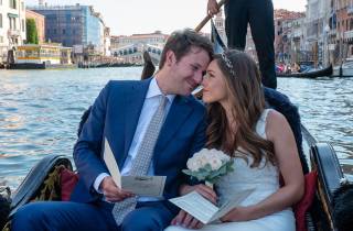 Grand Canal: Erneuere dein Eheversprechen auf einer venezianischen Gondel