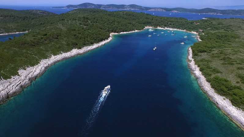Od Splitu: Blue Lagoon, Hvar i Trogir Full Day Tour | GetYourGuide