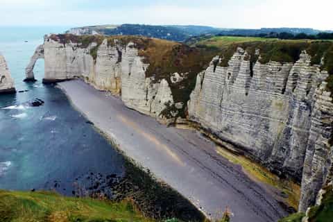 Paris: excursion d'une journée en petit groupe à Étretat et au Havre