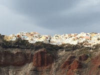 Santorini, recorrido turístico de medio día con recogida del hotel - Housity