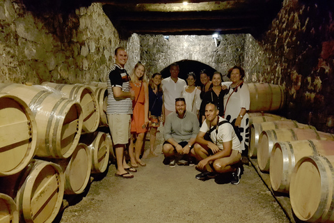 Chania: Wine and Cheese Tasting Tour with Lunch