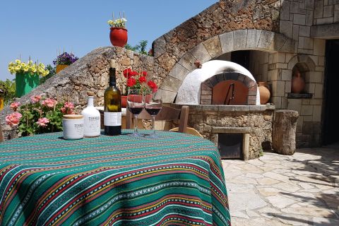 The Miracle of Wine and Olive Oil: Day Tour from Chania