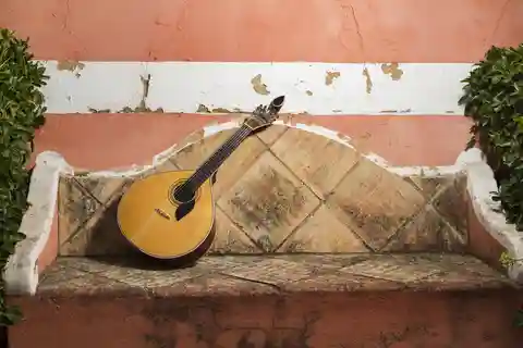 Lisbona: Fado e spettacolo gastronomico