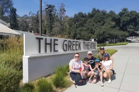 Hollywood Sign Hiking Tour to Griffith Observatory