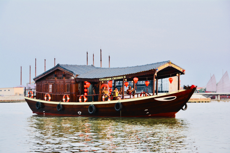 Cruzeiro romântico com jantar ao pôr do sol em Hoi AnCruzeiro com jantar ao pôr do sol em Hoi An