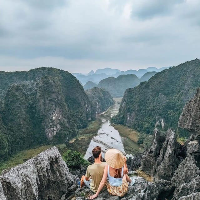 Excursion d une journée complète à Hoa Lu Tam Coc Grotte de Mua