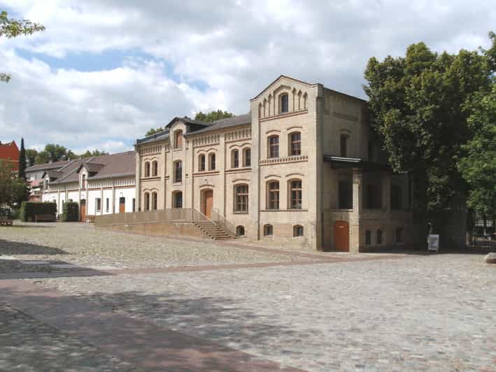 Berlin Schloss Britz Gärten Private Tour GetYourGuide