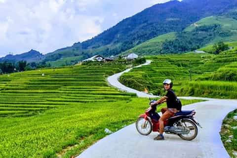 motorcycle tour around sapa meet the locals