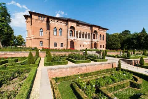 Snagov Monastery and Mogosoaia Palace: Half-Day Tour