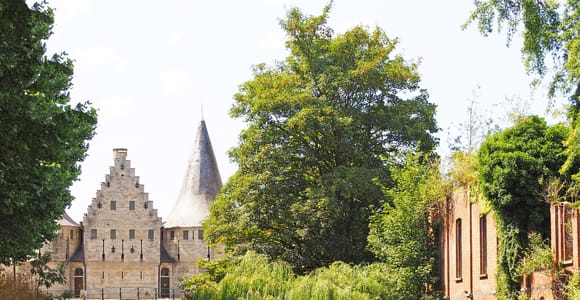 Gent: 50-minütige geführte Bootsfahrt durch das mittelalterliche Zentrum