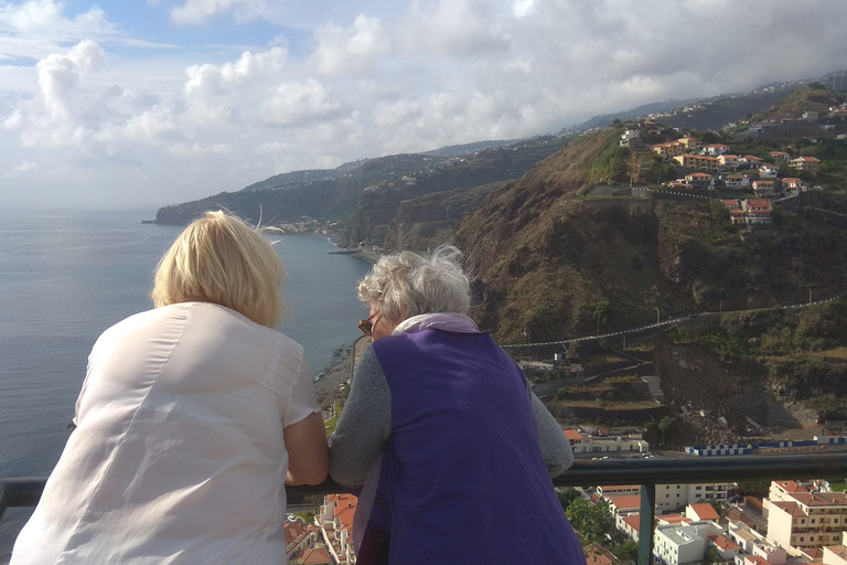 Vanaf Funchal: Cabo Girão & Poncha proeverij per VWCabo Girão & Poncha proeverij per klassieke VW kever