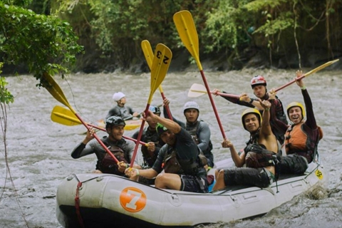 Van Bogota: wildwaterraften-ervaringVan Bogota: White Water Rafting-weekends