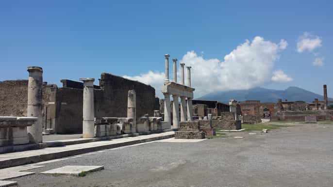 naples pompeii and sorrento private tour with guide