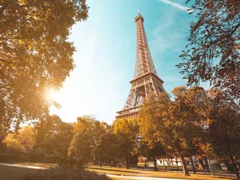 Paris – Eiffelturm: Aufstieg zur 2. Etage Paris – Eiffelturm: Aufstieg zur 2. Etage