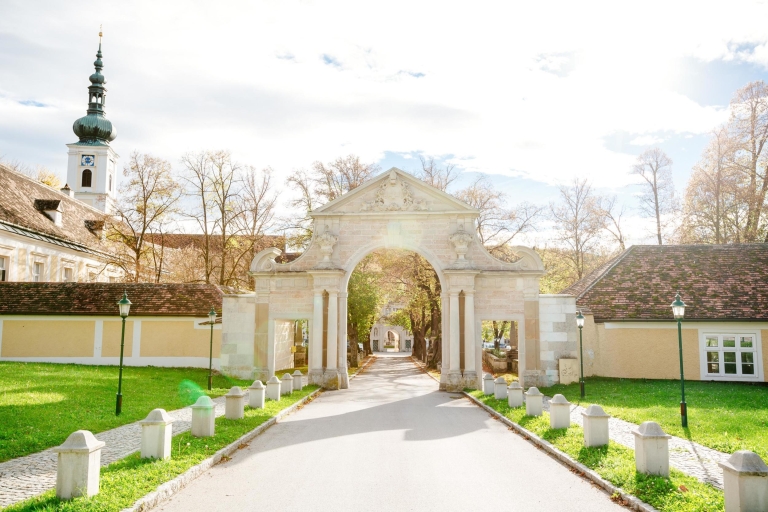 Vienna Woods and Mayerling Half-Day Tour from Vienna German Tour