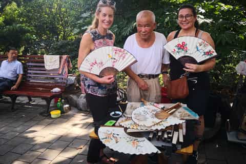 Shanghai Must-See and Foodie Bike Tour