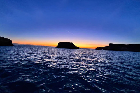 Malta: Blue Lagoon, Comino & Crystal Lagoon Private Tour 2hrs - Private Comino Boat Tour