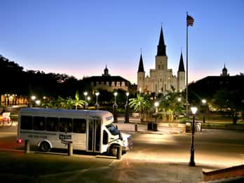 New Orleans: Tour durch die Nacht der Geister und Geisterbusse New Orleans: Tour durch die Nacht der Geister und Geisterbusse