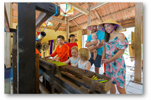 Hoi An: visite d'une demi-journée du processus de production de tissus de soieVisite de groupe (max 15 personnes/groupe)