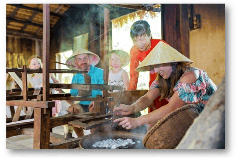 Hoi An: visite d'une demi-journée du processus de production de tissus de soieVisite de groupe (max 15 personnes/groupe)