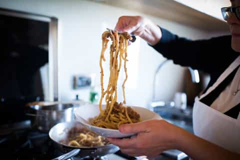 Torino: mercatini e lezione di cucina a casa di Cesarina