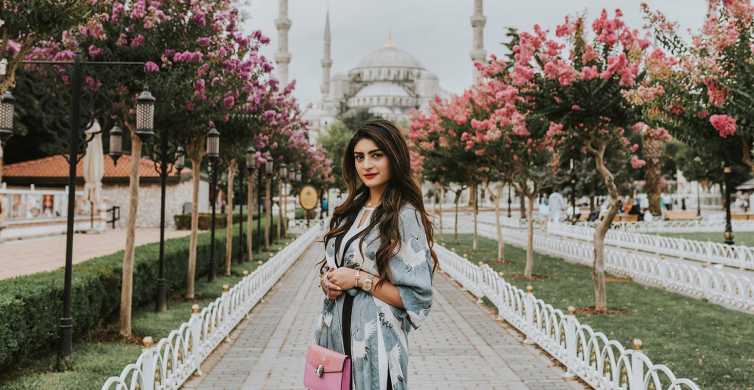 Istanbul: Personalized Photo-Shoot With a Professional