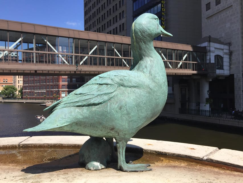 Milwaukee Scavenger Hunt Adventure - Hizvo