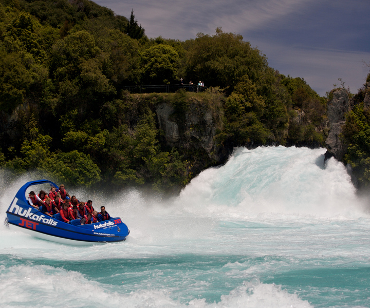 Hukafalls: 30-Minute Jet Boat Experience