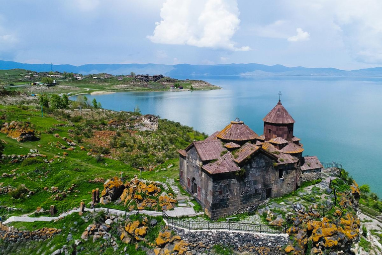 From Yerevan: Off-Road and Horseback Riding Adventure Tour Private tour without guide