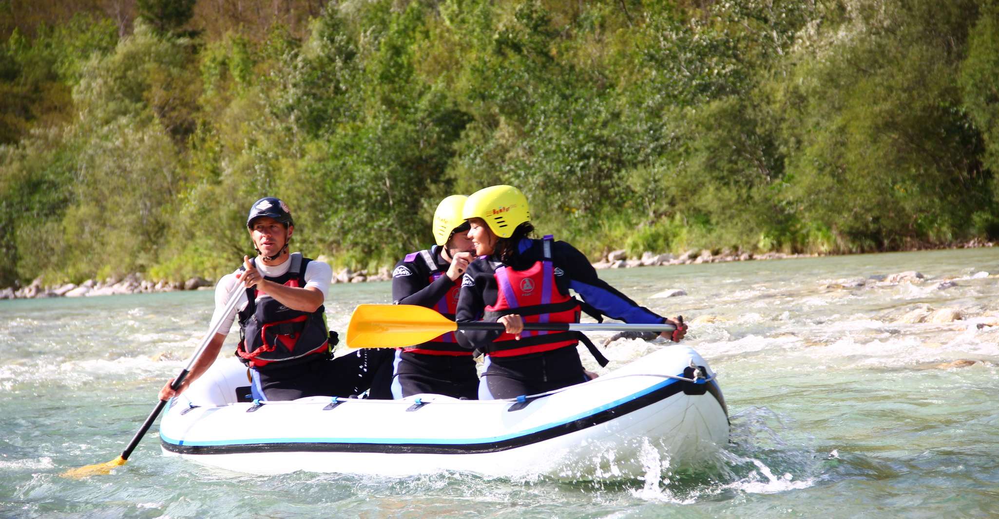 Experiencia de rafting privado para parejas en Bovec, Soča River - Hizvo