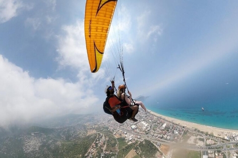 Paragliding-Erlebnis von Antalya nach AlanyaAlanya: Paragliding-Erlebnis /Treffpunkt