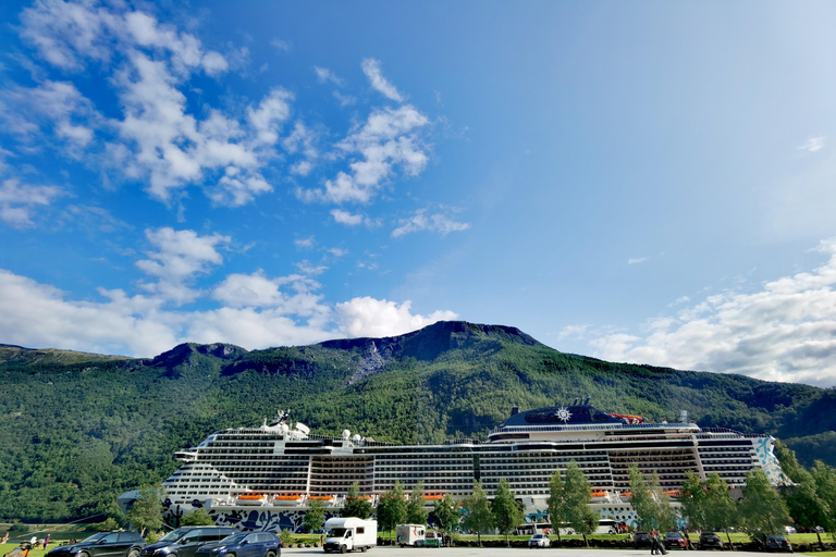 Från Haugsund: Preikestolen (Predikstolens klippa) Guidad dagsutflykt