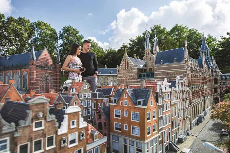 Den Haag: Eintrittskarte für den Miniaturpark Madurodam. Foto: GetYourGuide Den Haag: Eintrittskarte für den Miniaturpark Madurodam. Foto: GetYourGuide
