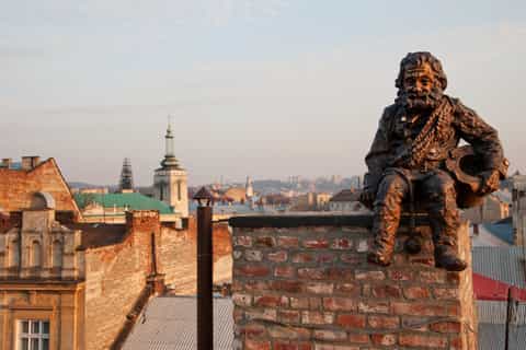 Lviv: 5-hour Driving and Walking Highlights Tour