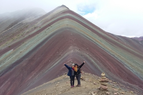 Van Cusco: Rainbow Mountain Trek